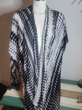 Michael Stars Black & White Tie-Dye Kimono